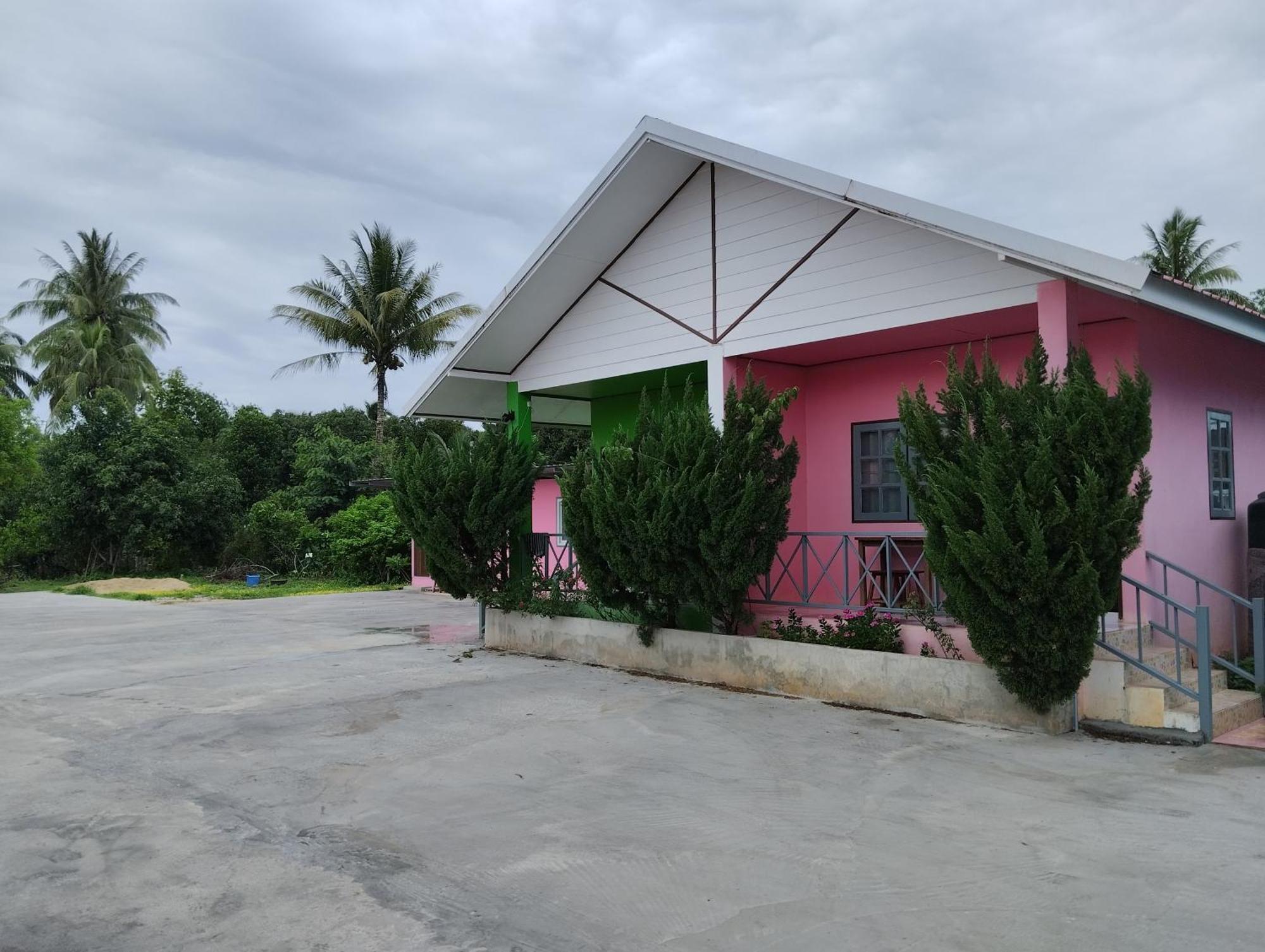 Chanakarn Guesthouse Sangkhla Buri Esterno foto