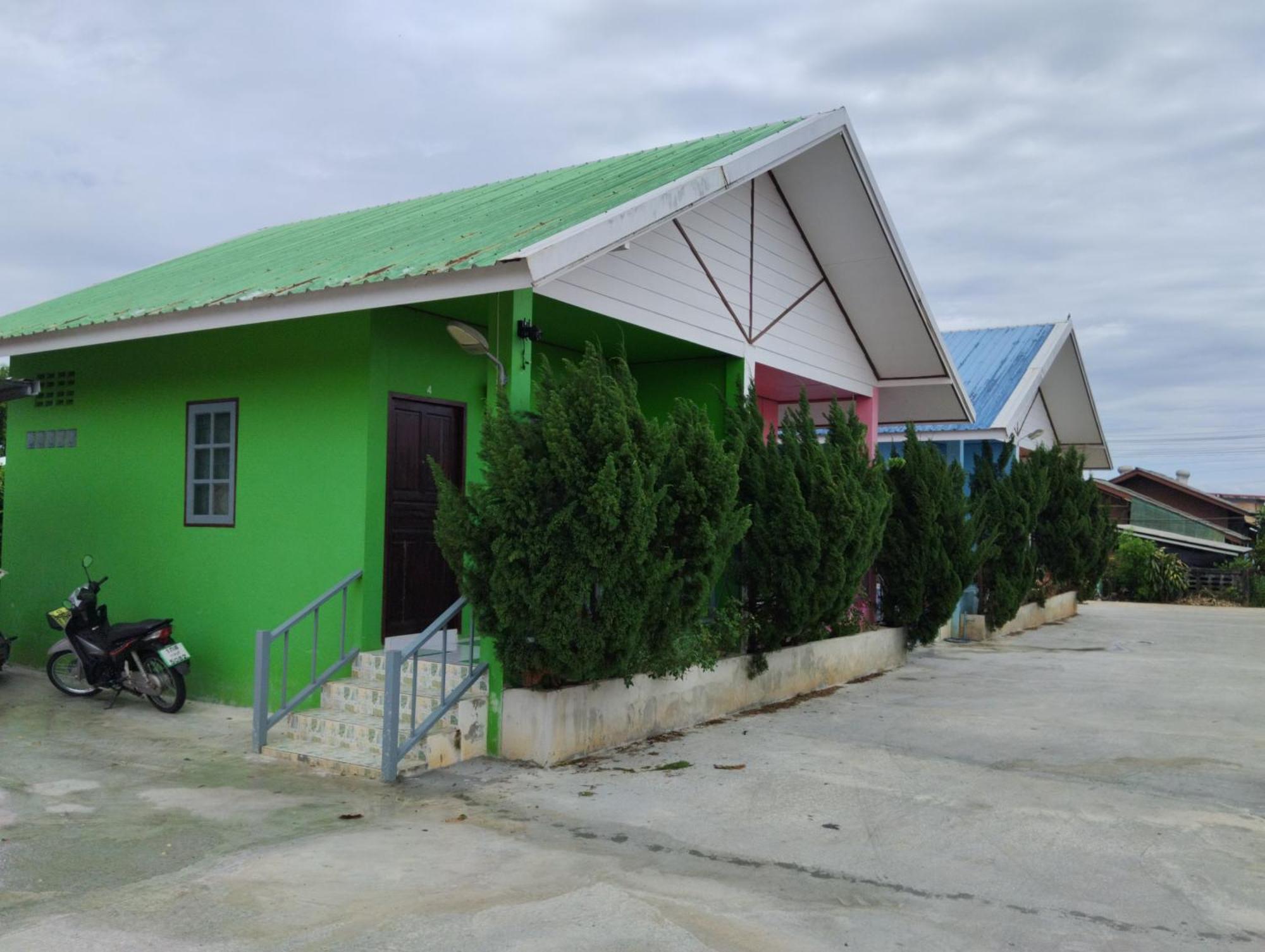 Chanakarn Guesthouse Sangkhla Buri Esterno foto