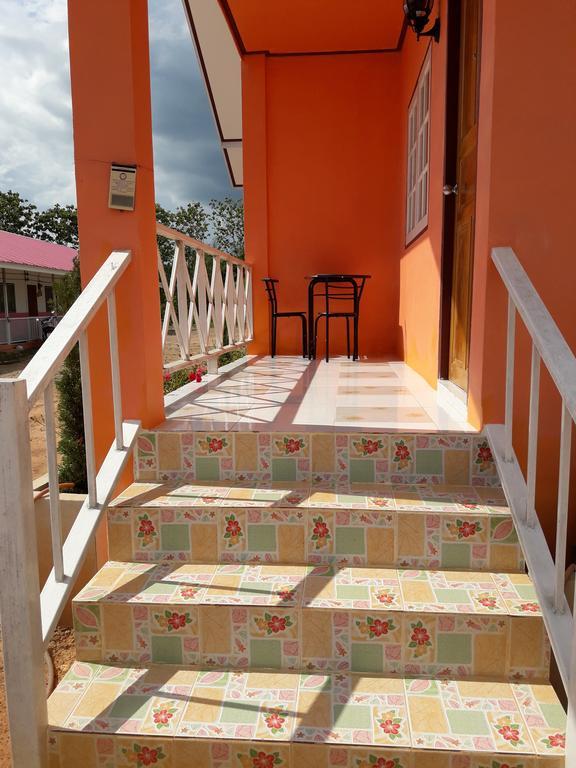 Chanakarn Guesthouse Sangkhla Buri Esterno foto