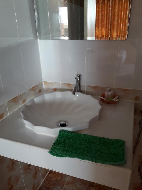 Chanakarn Guesthouse Sangkhla Buri Esterno foto