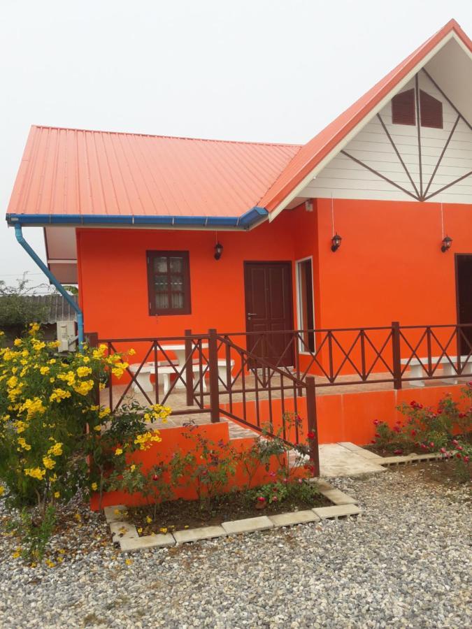 Chanakarn Guesthouse Sangkhla Buri Esterno foto